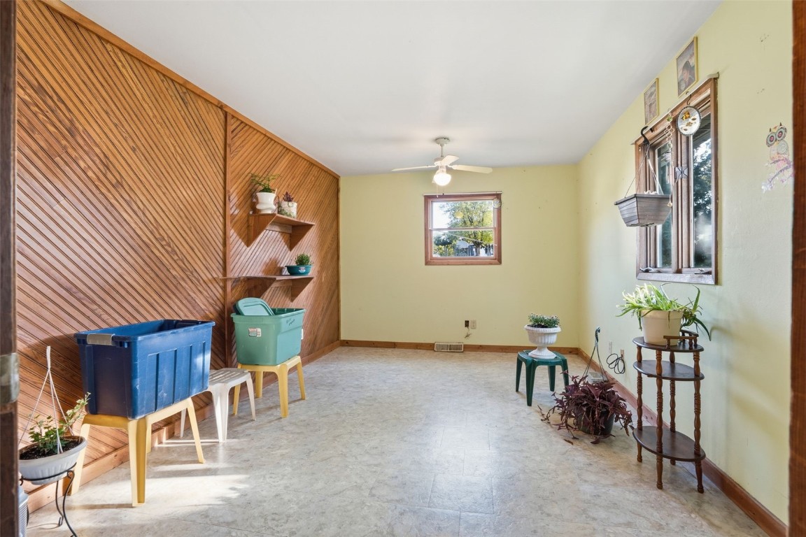 105 Harrison Street SE Cascade IA 52033
