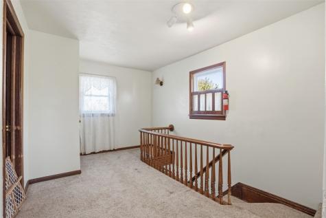 105 Harrison Street SE Cascade IA 52033