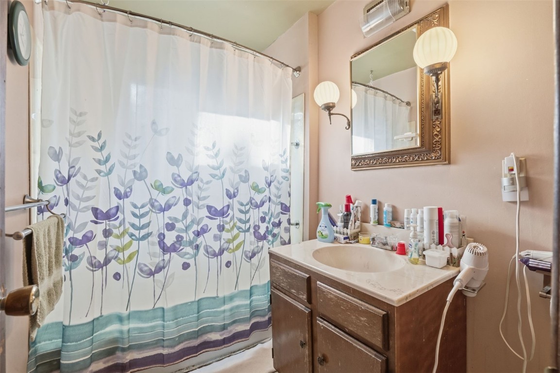 105 Harrison Street SE Cascade IA 52033