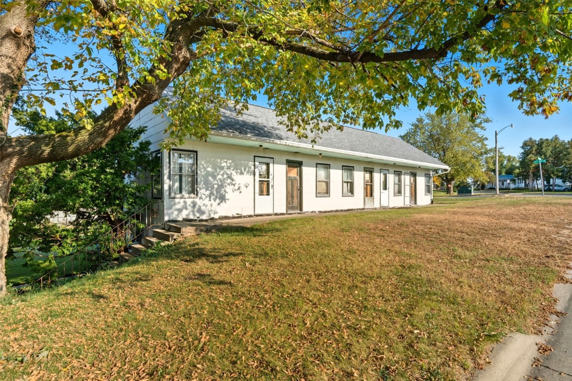 105 Harrison Street SE Cascade IA 52033