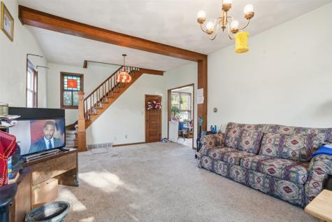 105 Harrison Street SE Cascade IA 52033