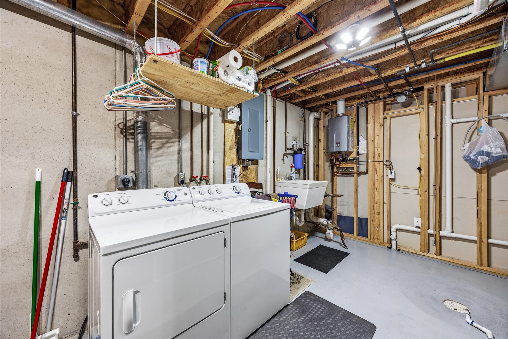 506 Grace Avenue Urbana IA 52345