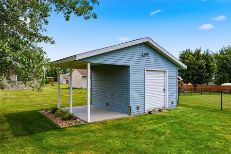 506 Grace Avenue Urbana IA 52345