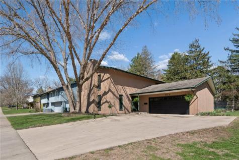 912 Juniper Drive Iowa City IA 52245