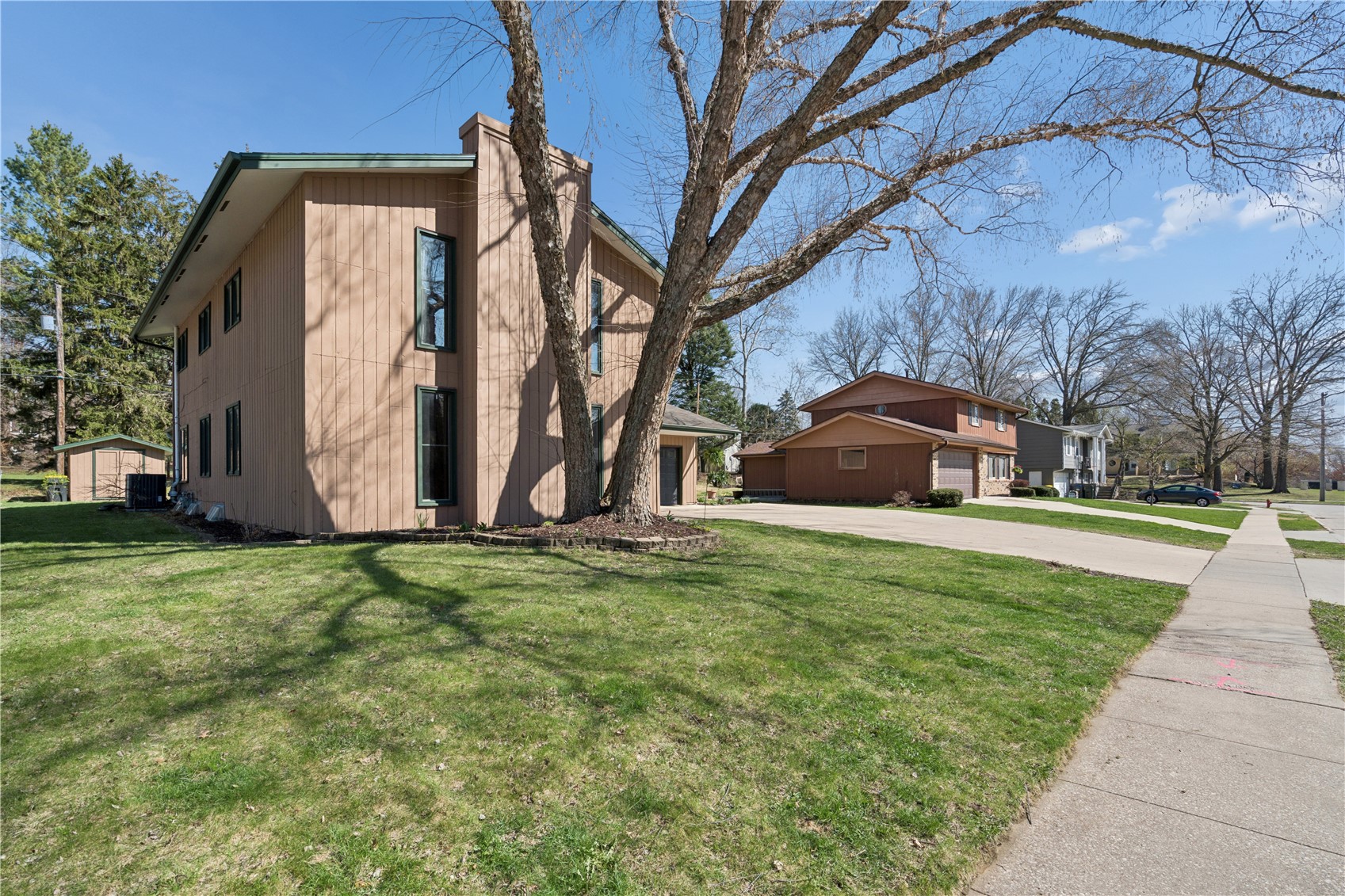 912 Juniper Drive Iowa City IA 52245