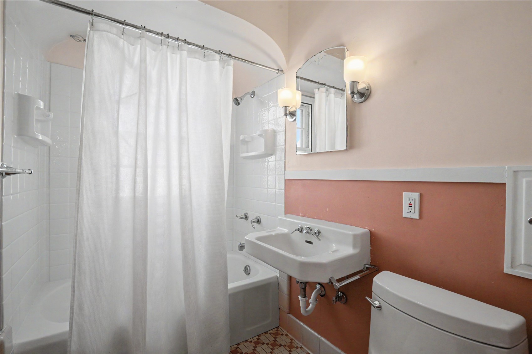 526 Longwood Drive NE Cedar Rapids IA 52402