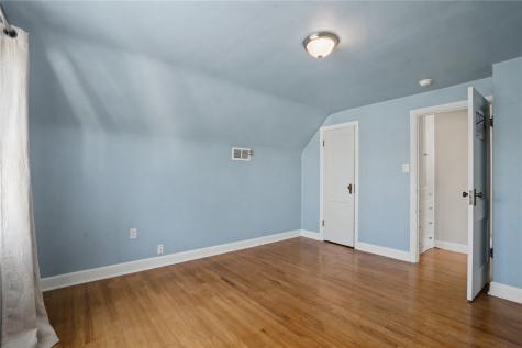 526 Longwood Drive NE Cedar Rapids IA 52402