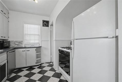 526 Longwood Drive NE Cedar Rapids IA 52402