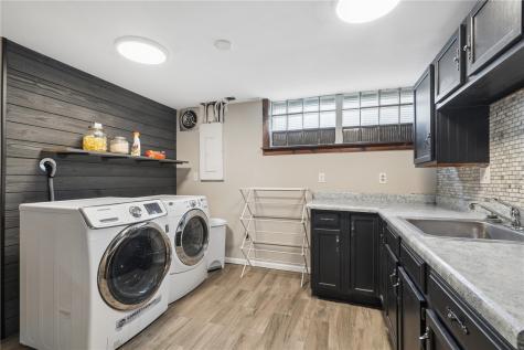 1133 35th Street NE Cedar Rapids IA 52402