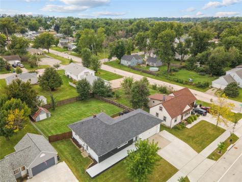 1133 35th Street NE Cedar Rapids IA 52402