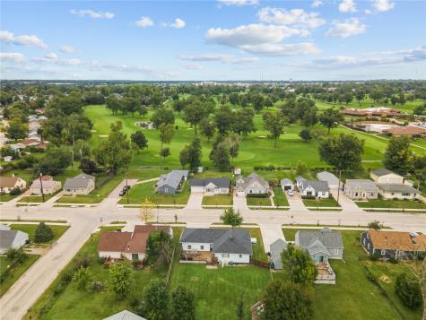 1133 35th Street NE Cedar Rapids IA 52402