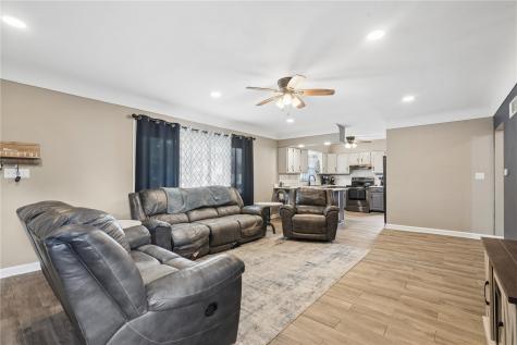 1133 35th Street NE Cedar Rapids IA 52402
