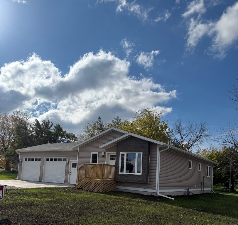 103 North Street Urbana IA 52345