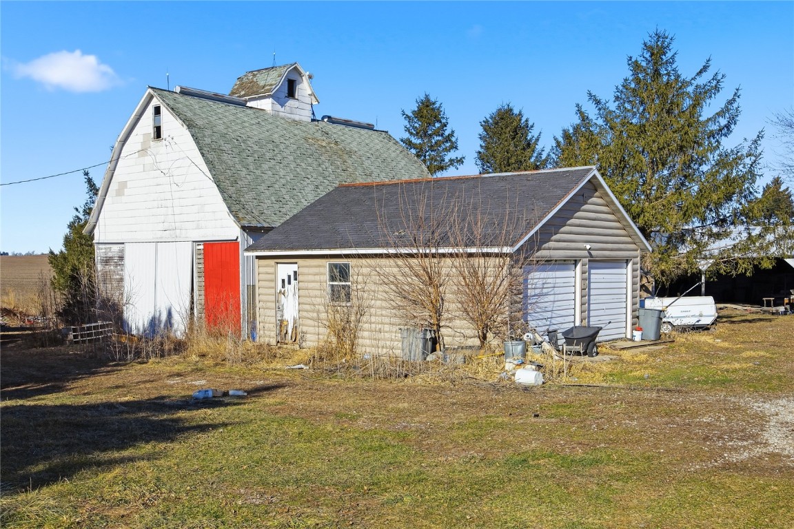 2292 Highway V18 Clutier IA 52217