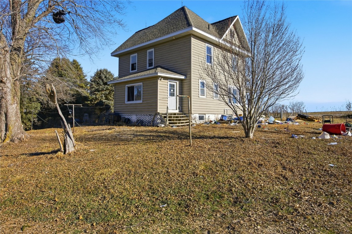 2292 Highway V18 Clutier IA 52217