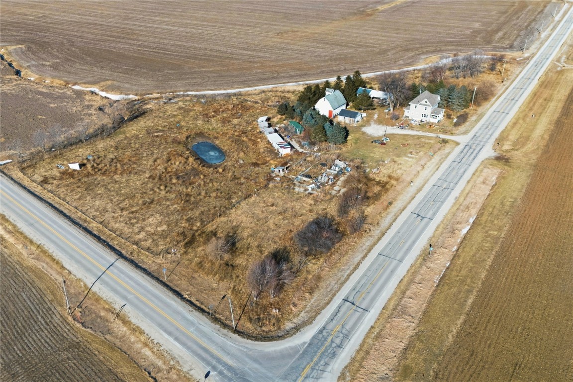 2292 Highway V18 Clutier IA 52217