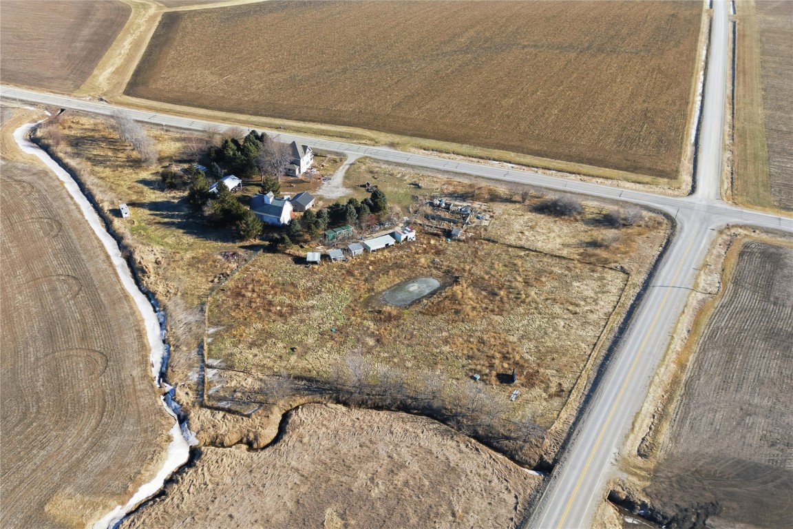 2292 Highway V18 Clutier IA 52217