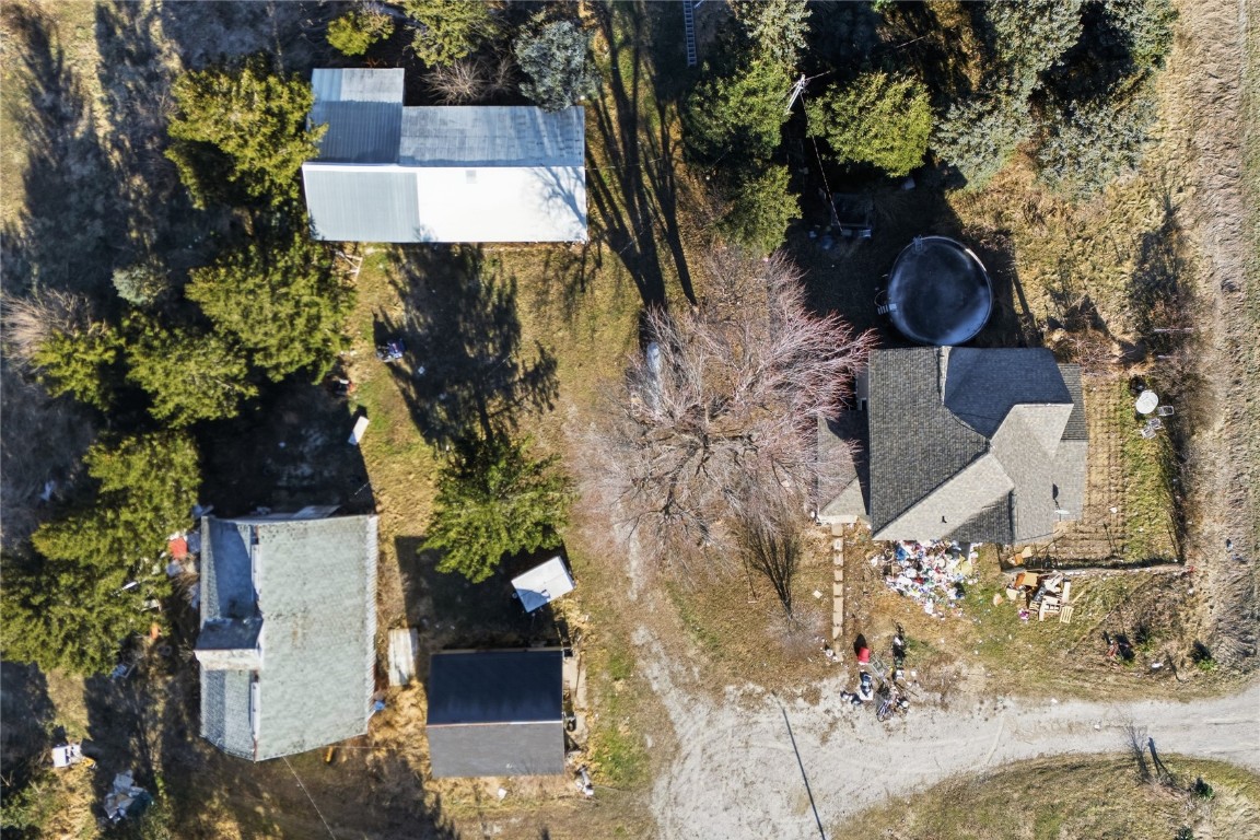 2292 Highway V18 Clutier IA 52217