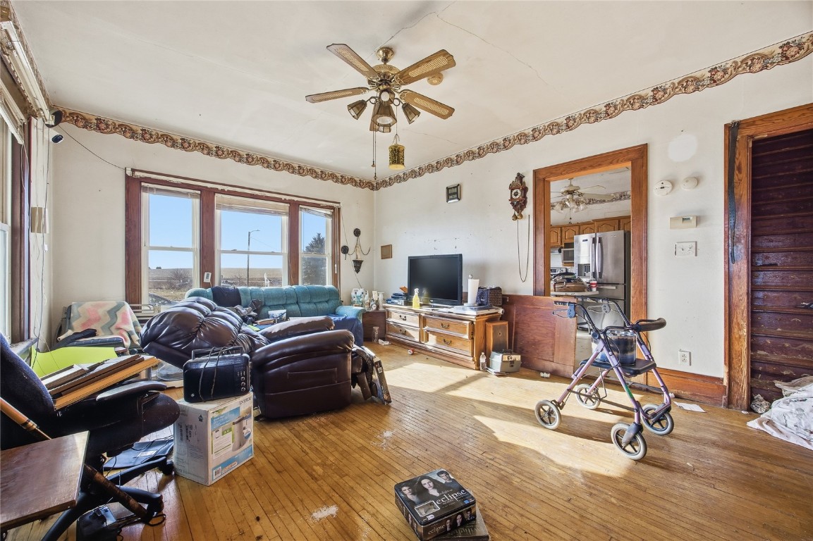 2292 Highway V18 Clutier IA 52217
