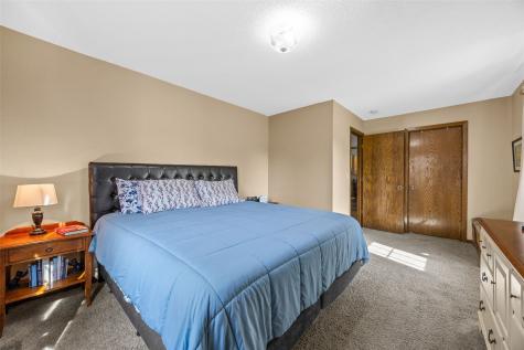 6701 N Glen Drive Palo IA 52324