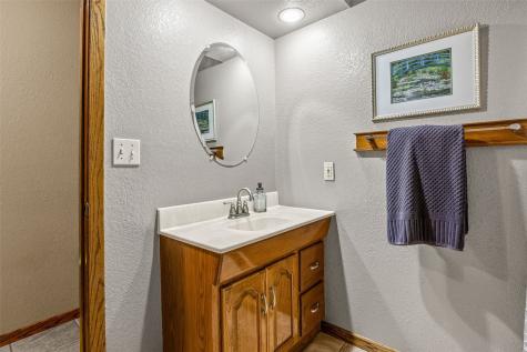 6701 N Glen Drive Palo IA 52324