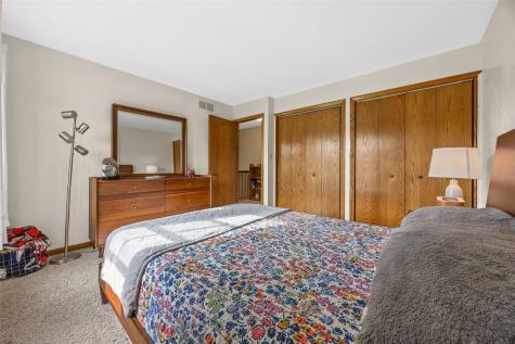 6701 N Glen Drive Palo IA 52324