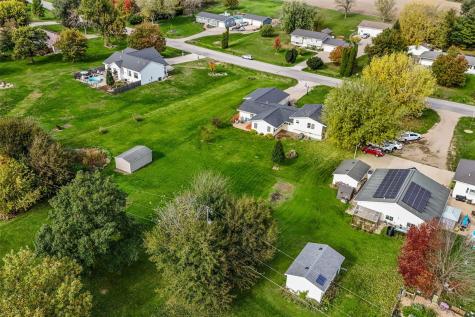 6701 N Glen Drive Palo IA 52324