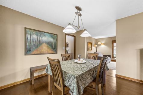 6701 N Glen Drive Palo IA 52324