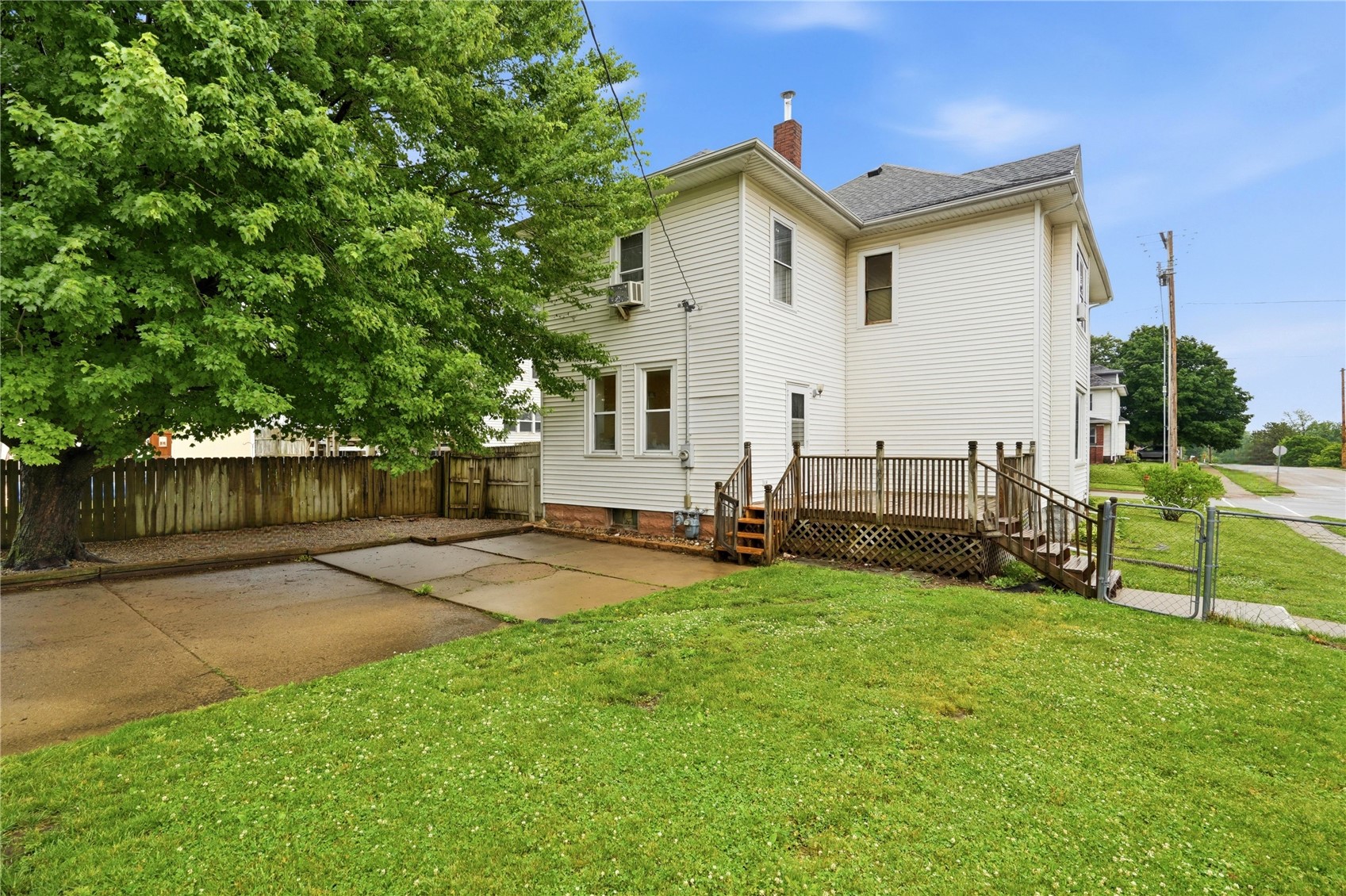 501 Broadway Street Springville IA 52336