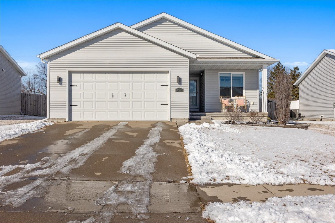 9414 Grand Oaks Drive NE Cedar Rapids IA 52402