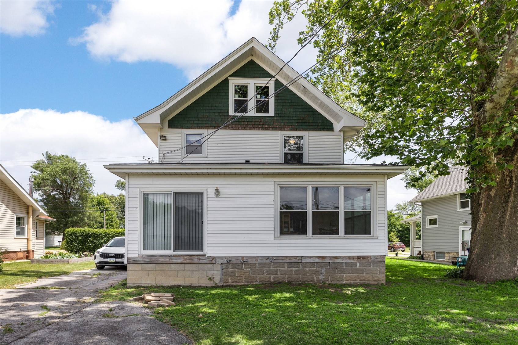 1722 Ellis Boulevard NW Cedar Rapids IA 52405