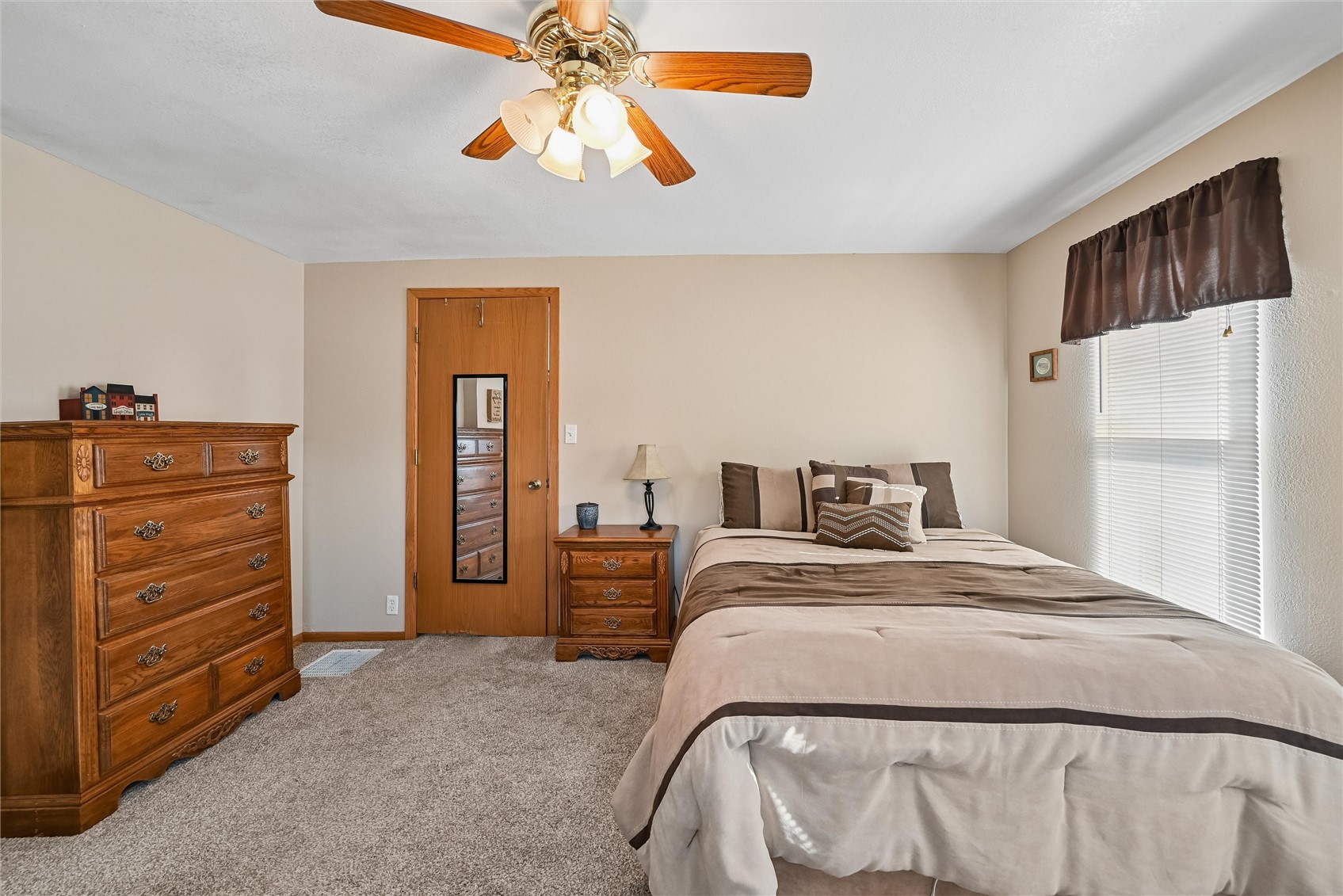 718 E Main Street Central City IA 52214