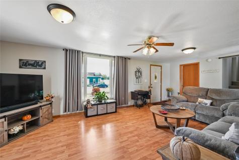 718 E Main Street Central City IA 52214