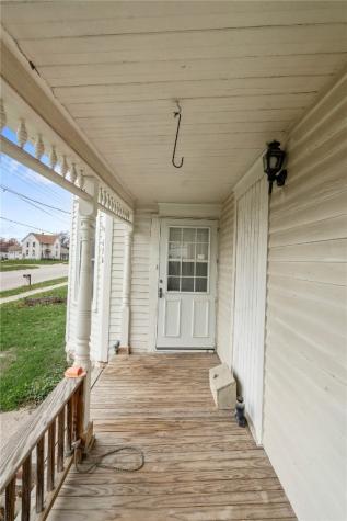 416 W. Main Street Lisbon IA 52253