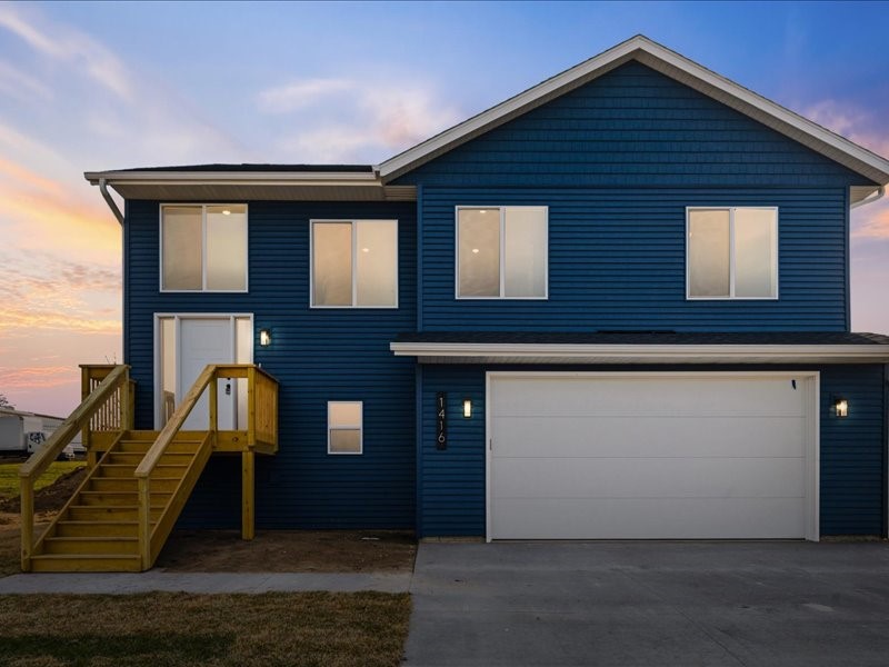 3111 Ginkgo Lane Muscatine IA 52761