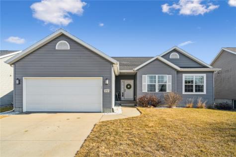 8702 Grand Oaks Drive NE Cedar Rapids IA 52402