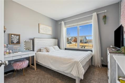 8702 Grand Oaks Drive NE Cedar Rapids IA 52402