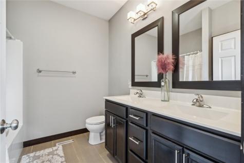 8702 Grand Oaks Drive NE Cedar Rapids IA 52402