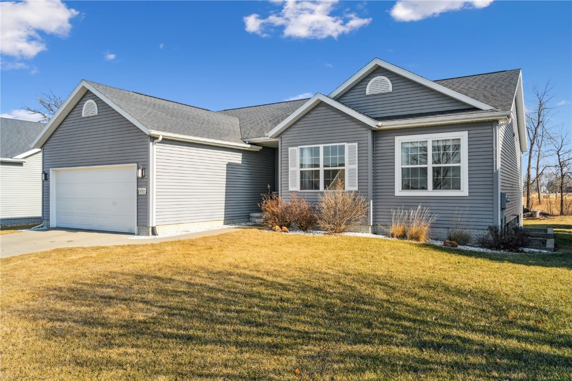 8702 Grand Oaks Drive NE Cedar Rapids IA 52402