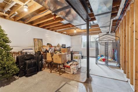 8702 Grand Oaks Drive NE Cedar Rapids IA 52402