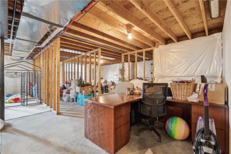 8702 Grand Oaks Drive NE Cedar Rapids IA 52402