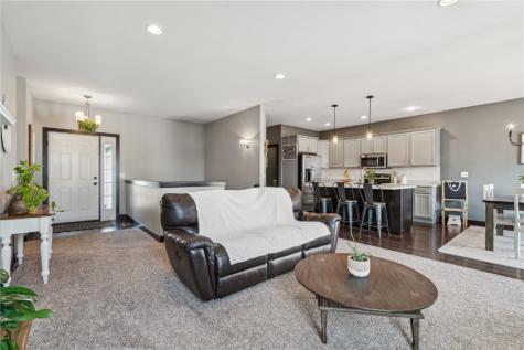 8702 Grand Oaks Drive NE Cedar Rapids IA 52402