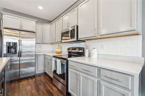 8702 Grand Oaks Drive NE Cedar Rapids IA 52402