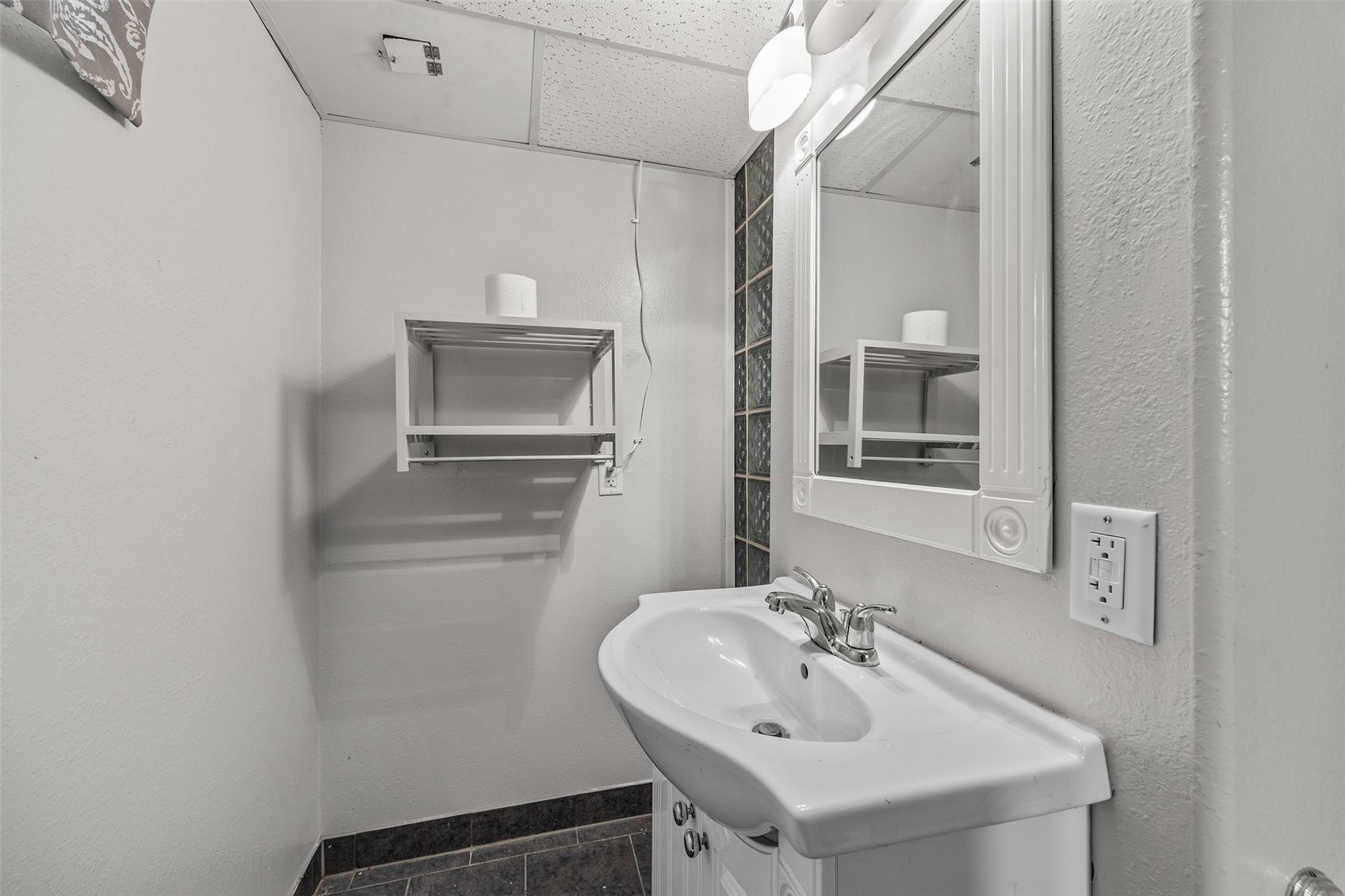 2004 C Street SW Cedar Rapids IA 52404