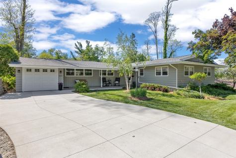 425 Red Fox Road SE Cedar Rapids IA 52403