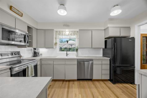 425 Red Fox Road SE Cedar Rapids IA 52403