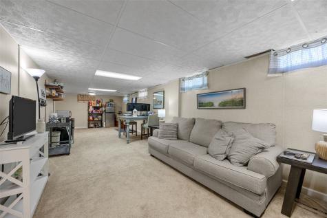 425 Red Fox Road SE Cedar Rapids IA 52403