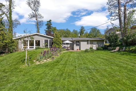 425 Red Fox Road SE Cedar Rapids IA 52403