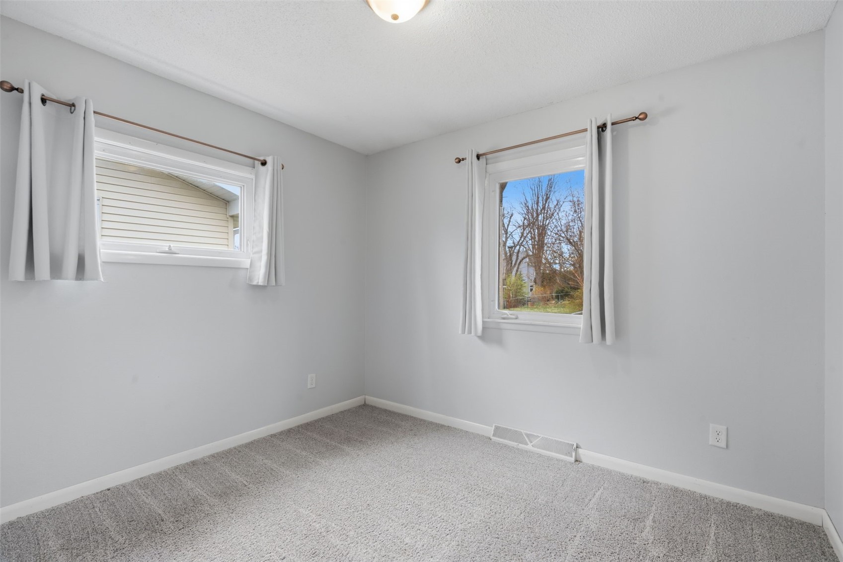 1634 24th Street NW Cedar Rapids IA 52405
