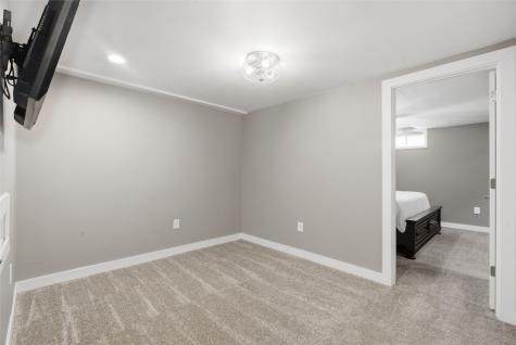 1634 24th Street NW Cedar Rapids IA 52405